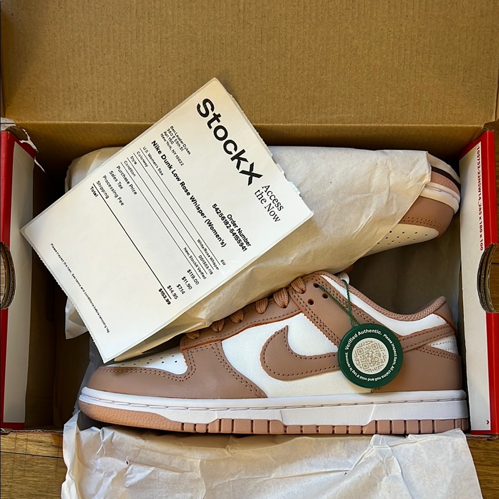 Nike Dunk Low Retro White Beige Sneakers